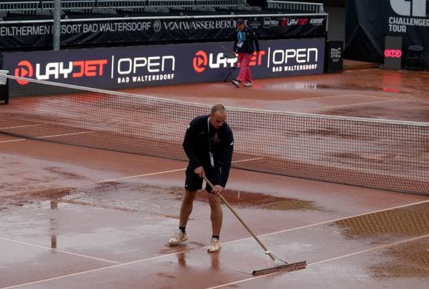 TENNIS - ATP, Tennis Herren Layjet Open BAD WALTERSDORF,AUSTRIA,16.SEP.25 - TENNIS - ATP Challenger Tour, Layjet Open. Image shows Center Court. Keywords: rain.  GEPAxpictures xMichaelxRiedler