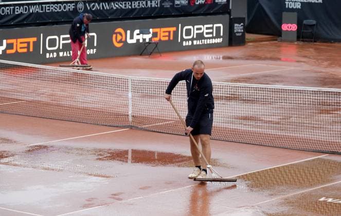 TENNIS - ATP, Tennis Herren Layjet Open BAD WALTERSDORF,AUSTRIA,16.SEP.25 - TENNIS - ATP Challenger Tour, Layjet Open. Image shows Center Court. Keywords: rain.  GEPAxpictures xMichaelxRiedler
