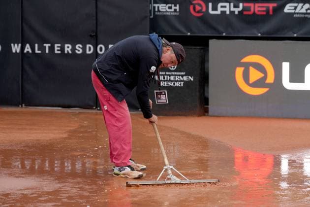 TENNIS - ATP, Tennis Herren Layjet Open BAD WALTERSDORF,AUSTRIA,16.SEP.25 - TENNIS - ATP Challenger Tour, Layjet Open. Image shows Center Court. Keywords: rain.  GEPAxpictures xMichaelxRiedler