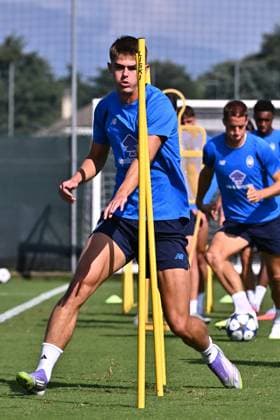 September 16, 2025, Zingonia, Lombardia: Atalanta s Charles De Ketelaere during a training session on the eve of the UEFA Champions League soccer match between Paris Saint-Germain FC and Atalanta BC at Bortolotti Training Center in Zingonia, Italy, 16 September 2025. .ANSA MICHELE MARAVIGLIA. Champions: L Atalanta Si Allena Per La Partita Contro Il Paris Saint Germain  - ZUMAa110 20250916_zaf_a110_013 Copyright: xMichelexMaravigliax