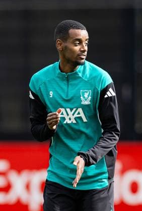 Football - UEFA Champions League - Liverpool FC v AtlÃ tico de Madrid - MD-1 LIVERPOOL, ENGLAND - Tuesday, September 16, 2025: Liverpool s Alexander Isak during a training session at the AXA Training Centre ahead of the UEFA Champions League match between Liverpool FC and AtlÃ tico de Madrid. (Photo by Jessica Hornby Propaganda)  Copyright: xDavidxRawcliffex P2025-09-16-LFC-Training-Atletico-6