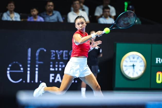 SHENZHEN, CHINA - SEPTEMBER 16: Yuan Yue of China competes against Elisabetta Cocciaretto of Italy in the 2025 Billie Jean King Cup Finals quarterfinal match between Italy and China at Shenzhen Bay Sports Centre Arena on September 16, 2025 in Shenzhen, Guangdong Province ofChina.  Copyright: xVCGx 111591328452