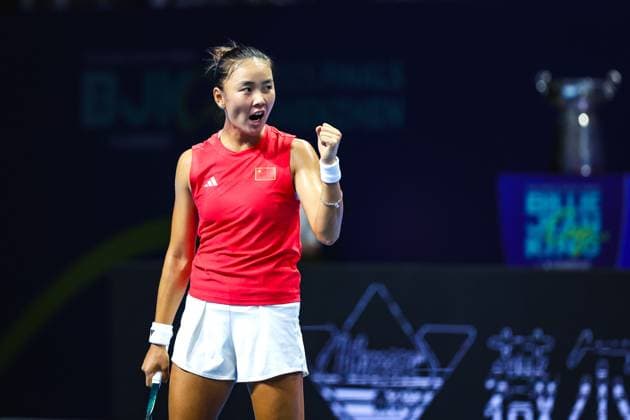 SHENZHEN, CHINA - SEPTEMBER 16: Yuan Yue of China competes against Elisabetta Cocciaretto of Italy in the 2025 Billie Jean King Cup Finals quarterfinal match between Italy and China at Shenzhen Bay Sports Centre Arena on September 16, 2025 in Shenzhen, Guangdong Province ofChina.  Copyright: xVCGx 111591328449