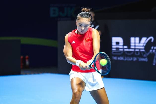 SHENZHEN, CHINA - SEPTEMBER 16: Yuan Yue of China competes against Elisabetta Cocciaretto of Italy in the 2025 Billie Jean King Cup Finals quarterfinal match between Italy and China at Shenzhen Bay Sports Centre Arena on September 16, 2025 in Shenzhen, Guangdong Province ofChina.  Copyright: xVCGx 111591328439