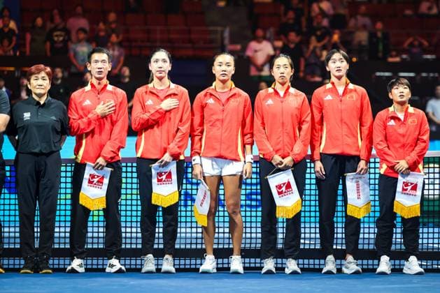 SHENZHEN, CHINA - SEPTEMBER 16: Players of Team China line up prior to the 2025 Billie Jean King Cup Finals quarterfinal match between Italy and China at Shenzhen Bay Sports Centre Arena on September 16, 2025 in Shenzhen, Guangdong Province ofChina.  Copyright: xVCGx 111591328433