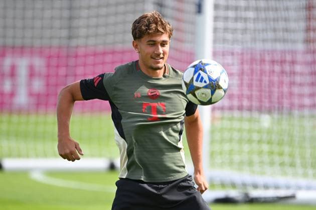 Tom BISCHOF Bayern Muenchen , action,single image,cropped single motif,half figure,half figure final training on 16 09 2025 Football Champions League,season 2025 26 FC Bayern Muenchen FC Chelsea