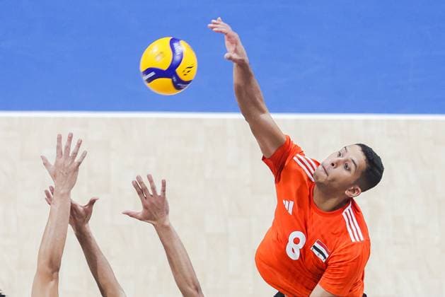 (250916) -- PASAY CITY, Sept. 16, 2025 -- Abdelrahman Elhossiny of Egypt competes during the pool A match between the Philippines and Egypt at the FIVB Men s World Championship, WM, Weltmeisterschaft 2025 in Pasay City, the Philippines, on Sept. 16, 2025. ) (SP)THE PHILIPPINES-PASAY CITY-VOLLEYBALL-FIVB MEN S WORLD CHAMPIONSHIP 2025-PHI VS EGY ROUELLExUMALI 