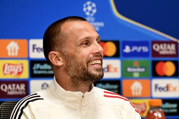 AMSTERDAM - Ajax coach Johnny Heitinga during a training session at De Toekomst in preparation for the Champions League match against Internazionale. ANP OLAF KRAAK xVIxANPxSportx xxANPxIVx 536492875 originalFilename: 536492875.jpg