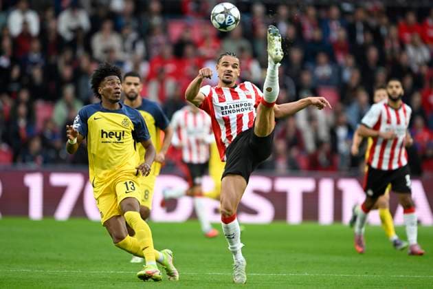 PSV Eindhoven v Royale Union Saint-Gilloise - UEFA Champions League EINDHOVEN, NETHERLANDS - SEPTEMBER 16 : Rodriguez Cortez Kevin Jose forward of Union Saint-Gilloise and Obispo Armando defender of PSV Eindhoven during the UEFA Champions League 2025 26 League Phase MD1 match between PSV Eindhoven and Royale Union Saint-Gilloise on September 16, 2025 in Eindhoven, Netherlands, 16 09 2025 Eindhoven Netherlands  Copyright: xNicoxVereeckenx