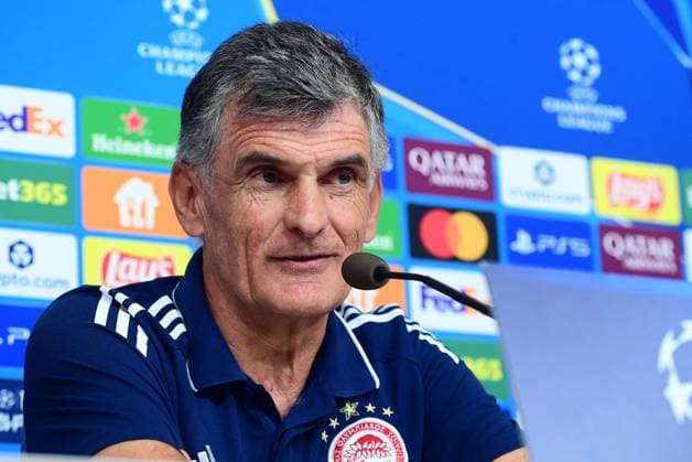 UEFA Champions League - Olympiacos FC press conference, PK, Pressekonferenz - Olympiacos FC goalkeeper Alexandros Paschalakis and coach JosÃ Luis Mendilibar attend a traiining session ahead of the UEFA Champions League Phase matchday 1 soccer match between Olympiacos FC and Pafos FC in Stadium Georgios Karaiskakis in Piraeus, Greece, 10 September 2024.. IMAGO ONE INCH PRODUCTIONS PIRAEUS Greece Copyright: xONExINCHxPRODUCTIONSx 6657776
