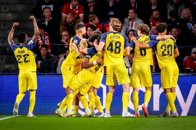 EINDHOVEN , 16-09-2025 , Philips Stadium , season 2025 2026 , UEFA Champions League football , league phase, match between PSV and Union SG , picture shows Union SG player Kevin Mac Allister scores the 0-3 and celebrate his goal with his team PSV - Union SG  x31053928x Copyright: