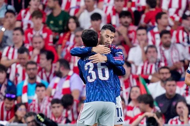 Gabriel Martinelli of Arsenal (right) celebrates with teammate Martin Zubimendi after scoring their side s first goal of the game Athletic Bilbao v Arsenal, UEFA Champions League, Group Stage, Football, Estadio de San Mames, Bilbao, Spain - 16 Sep 2025Bilbao Estadio de San Mames Spain EDITORIAL USE ONLY No use with unauthorised audio, video, data, fixture lists, club league logos or live services. Online in-match use limited to 120 images, no video emulation. No use in betting, games or single club league player publications. Copyright: xSergioxRuiz Shutterstockx 15481341co