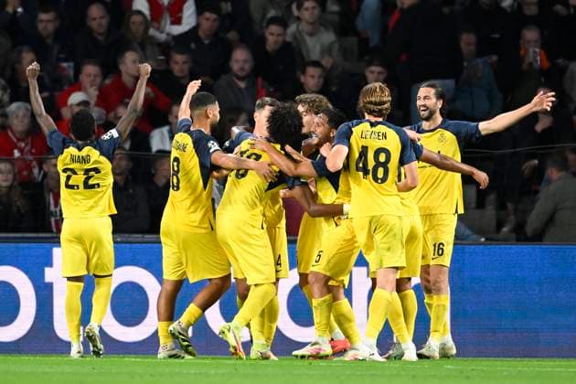 PSV Eindhoven v Royale Union Saint-Gilloise - UEFA Champions League EINDHOVEN, NETHERLANDS - SEPTEMBER 16 : Mac Allister Kevin defender of Union Saint-Gilloise celebrates scoring a goal with teammates during the UEFA Champions League 2025 26 League Phase MD1 match between PSV Eindhoven and Royale Union Saint-Gilloise on September 16, 2025 in Eindhoven, Netherlands, 16 09 2025 Eindhoven Netherlands  Copyright: xNicoxVereeckenx