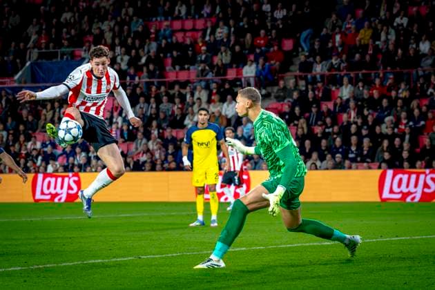 PSV Eindhoven forwarder scores the 1 3 during the match PSV Royale Union Saint Gilloise at the Philips stadium for the Champions League phase Matchday 1 season 2025 2026 in EINDHOVEN, Netherlands on 16 september 2025, photo by Marcel van Dorst EYE4images DeFodi Images