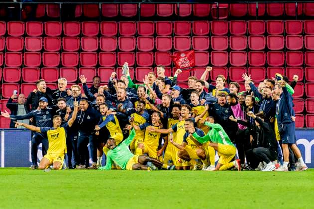 Players of Royale Union Saint-Gilloise celebrates their sides win PSV Eindhoven v Royale Union Saint-Gilloise, , UEFA Champions League 2025 26 League Phase MD1 - PSV Eindhoven v Royale Union Saint-Gilloise, Philips Stadion, September 16, 2025, Eindhoven, Netherlands.