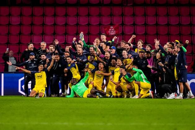 EINDHOVEN, NETHERLANDS - SEPTEMBER 16: The players of R. Union Saint Gilloise celebrate their team s win after the UEFA Champions League 2025 26 League Phase MD1 match between PSV Eindhoven and R. Union Saint-Gilloise at PSV Stadion on September 16, 2025 in Eindhoven, Netherlands. (Photo by Rene Nijhuis) SPO  Copyright: xRenexNijhuis