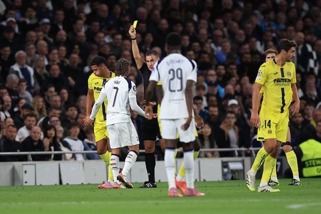 Tottenham Hotspur v Villareal CF Champions League 16 09 2025. Yellow Card shown by Match Referee Rade ObrenoviÄ to Tottenham Hotspur Midfielder Xavi Simons (7) during the Champions League match between Tottenham Hotspur and Villareal CF at Tottenham Hotspur Stadium, London, United Kingdom on 16 September 2025. London Tottenham Hotspur Stadium London United Kingdom Editorial use only , Copyright: xChrisxFoxwellx PSI-22827-0018