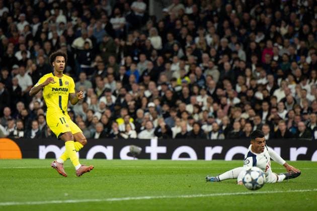 Tajon Buchanan of Villarreal has a shot at goal Tottenham Hotspur v Villarreal, UEFA Champions League, Group Stage, Football, Tottenham Hotspur Stadium, London, UK - 16 Sep 2025London Tottenham Hotspur Stadium United Kingdom EDITORIAL USE ONLY No use with unauthorised audio, video, data, fixture lists, club league logos or live services. Online in-match use limited to 120 images, no video emulation. No use in betting, games or single club league player publications. Copyright: xIanxTuttle Shutterstockx 15481339y