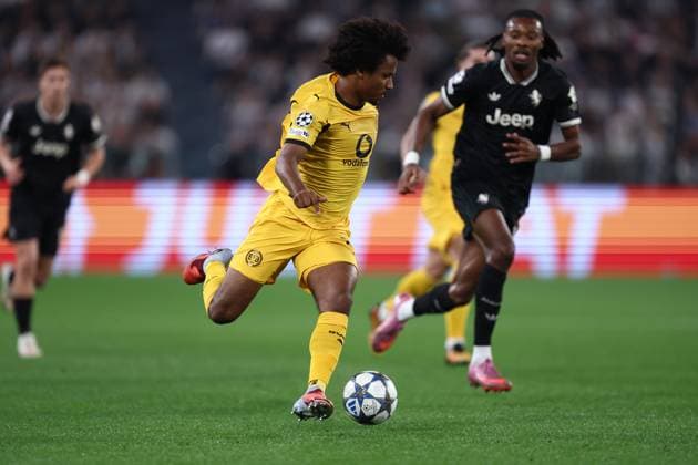 Karin Adeyemi (Borussia Dortmund) controls the ball, UEFA Champions League 2025 26 League Phase MD1, Juventus v Borussia Dortmund - UEFA Champions League 2025 26 League Phase MD1, Allianz Stadium, September 16, 2025, Turin, Italy.