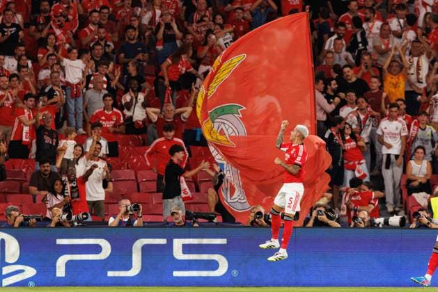 Enzo Barrenechea seen celebrating after scoring goal during Champions League league phase game between SL Benfica and Qarabag FK (Maciej Rogowski Ball Raw Images) Lisbon Estadio Da Luz Portugal Copyright: xMaciejxRogowskix maciejrogowski_slbenfica_qarabag2526-06