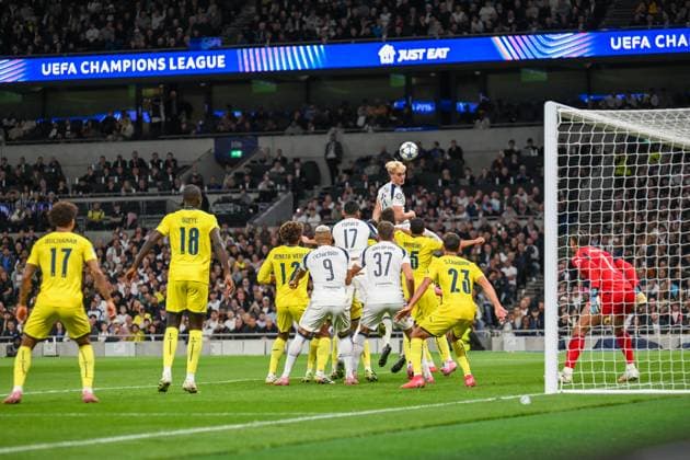 Lucas Bergvall of Tottenham Hotspur rises to head the ball during the UEFA Champions League match between Tottenham Hotspur and Villareal at Tottenham Hotspur Stadium, London, England on 16 September 2025. Copyright: xPhilxHutchinsonx 43950003
