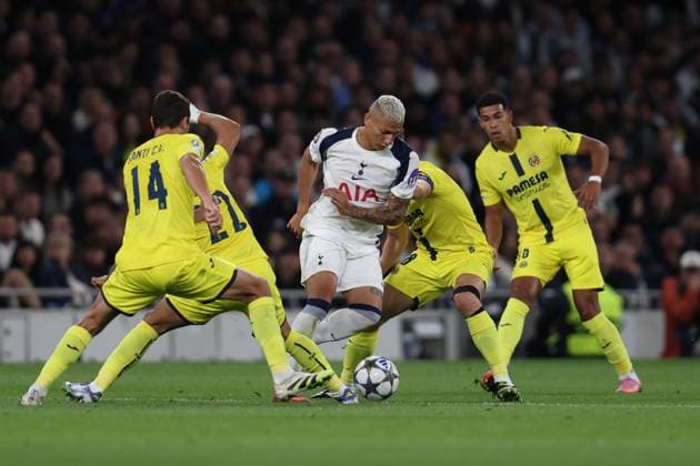 Richarlison of Tottenham Hotspur receives pressure from several Villarreal players during the Champions League match between Tottenham Hotspur and Villarreal at Tottenham Hotspur Stadium in London, England (Photo by Alexander Canillas Sports Press Photo SPP) Copyright: xAlexanderxCanillas SPPx Sportspressphoto_SPR27025