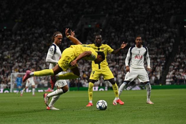 Tottenham Hotspur v Villarreal - UEFA Champions League LONDON, UNITED KINGDOM - SEPTEMBER 16: Santiago Mourino of Villarreal in action during the UEFA Champions League football match between Tottenham Hotspur and Villarreal CF at Tottenham Hotspur Stadium on September 16, 2025 in London, United Kingdom. Rasid Necati Asiim Anadolu London United Kingdom. Editorial use only. Please get in touch for any other usage.  Copyright: x2025xAnadoluxRasidxNecatixAsiimx