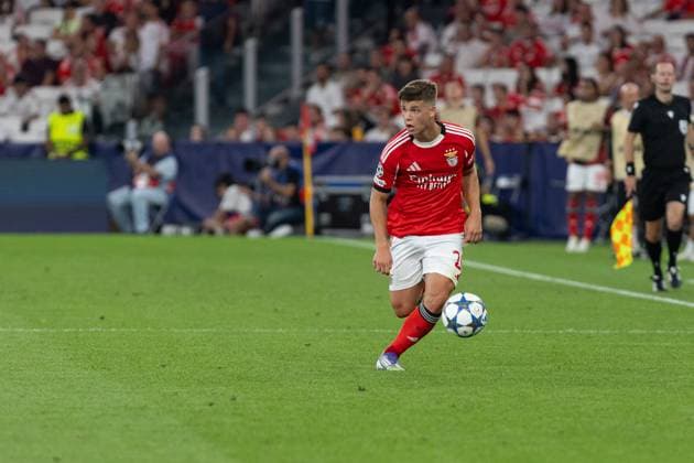 September 16, 2025, Lisbon, Lisbon, Portugal: Benfica defender from Sweden SAMUEL DAHL (26) in action during the game for Matchday 1 of Group Phase of the UEFA Champions League between Benfica and Qarabag at Estadio da Luz Lisbon Portugal - ZUMAs359 20250916_zsp_s359_017 Copyright: xAlexandrexdexSousax