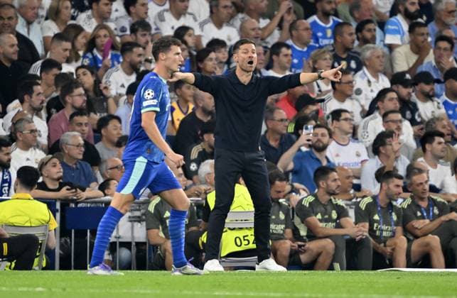 Real Madrid v Olympique de Marseille - UEFA Champions League MADRID, SPAIN - SEPTEMBER 16: Real Madrid s head coach Xabi Alonso (R) reacts during the UEFA Champions League group stage match between Real Madrid and Olympique de Marseille at Santiago Bernabeu Stadium in Madrid, Spain on September 16, 2025. Burak Akbulut Anadolu Madrid Spain. Editorial use only. Please get in touch for any other usage.  Copyright: x2025xAnadoluxBurakxAkbulutx