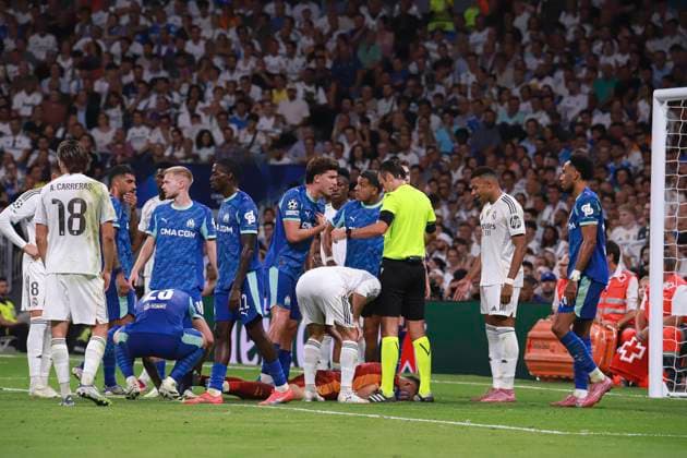 UEFA Champions League soccer match Real Madrid vs Olympique Marsella at Santiago Bernabeu Stadium in Madrid, Spain 16 September 2025 Carvajal with referee 900 Cordon Press  900 CordonxPress LOF - UEFA Champions League Real Madrid vs Olympique Marsella