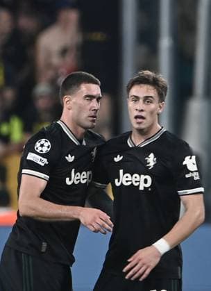 Juventus v Borussia Dortmund - UEFA Champions League TURIN, ITALY, SEPTEMBER 16: Juventus Dusan Vlahovic (L) celebrates after scores his team s second goal with Juventus Kenan Yildiz during the League phase UEFA Champions League football match between Juventus and Borussia Dortmund at the Juventus Stadium in Turin, Italy, on September 16, 2025. Isabella Bonotto Anadolu Turin Italy. Editorial use only. Please get in touch for any other usage.  Copyright: x2025xAnadoluxIsabellaxBonottox
