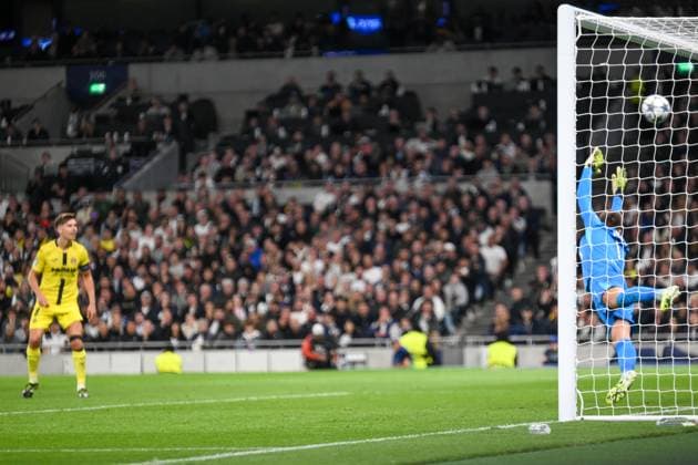 Guglielmo Vicario of Tottenham Hotspur watches the free kick go wide late in the second half during the UEFA Champions League match between Tottenham Hotspur and Villareal at Tottenham Hotspur Stadium, London, England on 16 September 2025. Copyright: xPhilxHutchinsonx 43950012
