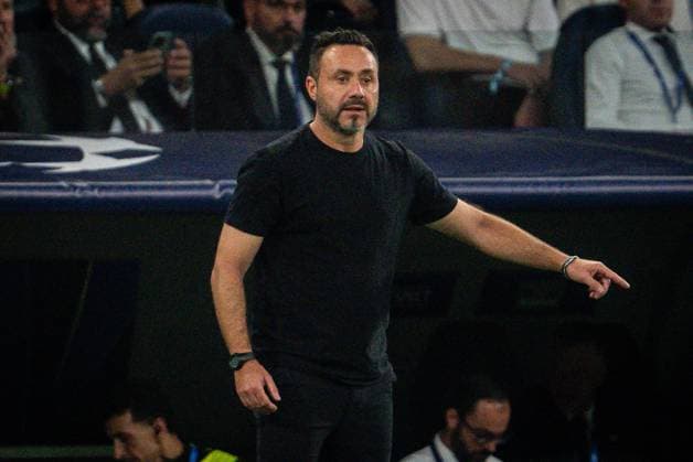 September 16, 2025, Madrid, Spain, Spain: Roberto DE ZERBI of Marseille during the UEFA Champions League, League Phase MD1 match between Real Madrid CF and Olympique de Marseille (OM) at Santiago Bernabeu Stadium on September 16, 2025 in Madrid, Spain. Madrid Spain - ZUMAm308 20250916_zsp_m308_071 Copyright: xMatthieuxMirvillex