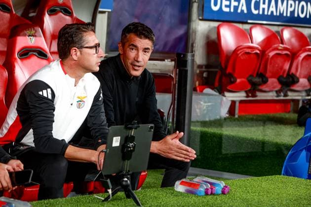 Estadio da Luz Bruno Lage head coach of SL Benfica during the UEFA Champions League 2025 26 League Phase MD1 match between SL Benfica and Qarabag FK at Estadio da Luz on September 16, 2025 UEFA Champions League League Phase MD1 - SL Benfica vs Qarabag FK (Valter Gouveia SPP) Copyright: xValterxGouveia SPPx spp-en-VaGo-VG_L6637