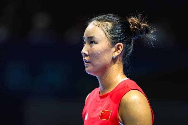 SHENZHEN, CHINA - SEPTEMBER 16: Yuan Yue of China competes against Elisabetta Cocciaretto of Italy in the 2025 Billie Jean King Cup Finals quarterfinal match between Italy and China at Shenzhen Bay Sports Centre Arena on September 16, 2025 in Shenzhen, Guangdong Province ofChina.  Copyright: xVCGx 111591328465