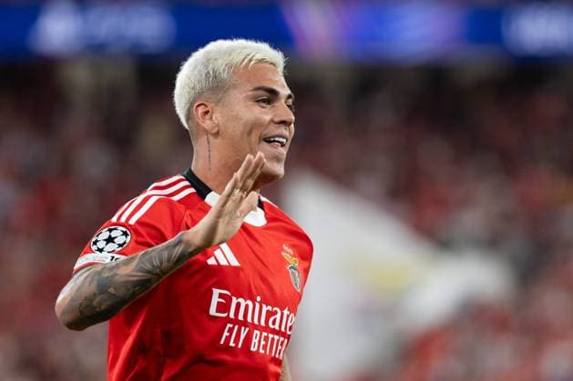 September 16, 2025, Lisbon, Lisbon, Portugal: Benfica midfielder from Argentina ENZO BARRENECHEA (5) celebrating after scoring a goal during the game for Matchday 1 of Group Phase of the UEFA Champions League between Benfica and Qarabag at Estadio da Luz Lisbon Portugal - ZUMAs359 20250916_zsp_s359_086 Copyright: xAlexandrexdexSousax