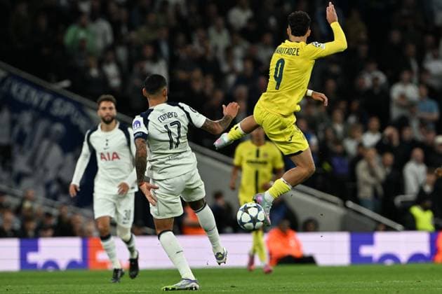 Tottenham Hotspur v Villarreal CF - UEFA Champions League -LONDON, UNITED KINGDOM - SEPTEMBER 16: Cristian Romero (17) of Tottenham in action during the UEFA Champions League football match between Tottenham Hotspur and Villarreal CF at Tottenham Hotspur Stadium on September 16, 2025 in London, United Kingdom. Rasid Necati Aslim Anadolu London United Kingdom. Editorial use only. Please get in touch for any other usage.  Copyright: x2025xAnadoluxRasidxNecatixAslimx