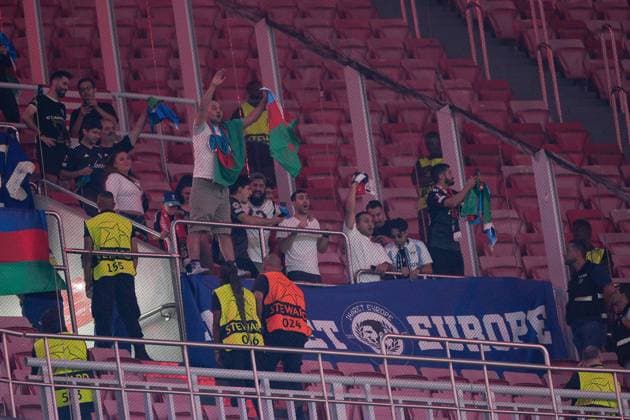 CHAMPIONS LEAGUE: BENFICA x QARABAG Qarabag FK fans celebrates their victory during UEFA Champions League 2025 26 League phase Matchday 1 between SL Benfica and Qarabag FK at Estadio da Luz in Lisbon, Portugal. 15 09 2025 Lisbon Estadio da Luz Lisbon Portugal Copyright: xBrunoxdexCarvalhox