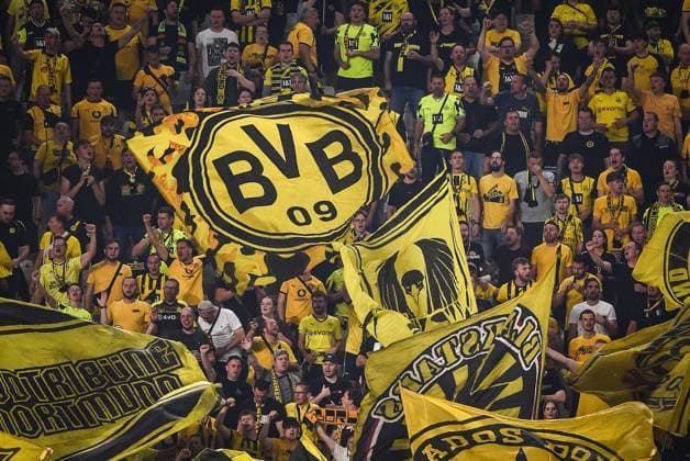 September 16, 2025, Turin, Italy, Italy: Supporters of Borussia Dortmund during the UEFA Champions League, League Phase MD1 match between Juventus FC and Borussia Dortmund at Allianz Stadium on September 16, 2025 in Turin, Italy. Turin Italy - ZUMAm308 20250916_zsp_m308_121 Copyright: xMatthieuxMirvillex