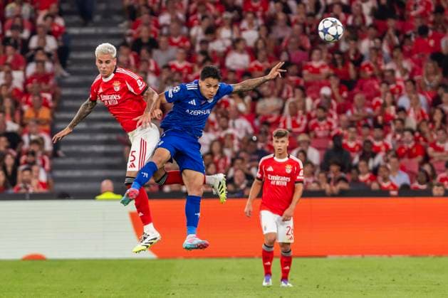 September 16, 2025, Lisbon, Portugal: Enzo Barrenechea (L) of SL Benfica and Matheus Silva (R) of Qarabag FK seen in action during the UEFA Champions League Matchday 1 between SL Benfica and Qarabag FK at Estadio da Luz Stadium. Final score SL Benfica 2 : 3 Qarabag FK Lisbon Portugal - ZUMAs197 20250916_aaa_s197_500 Copyright: xHugoxAmaralx