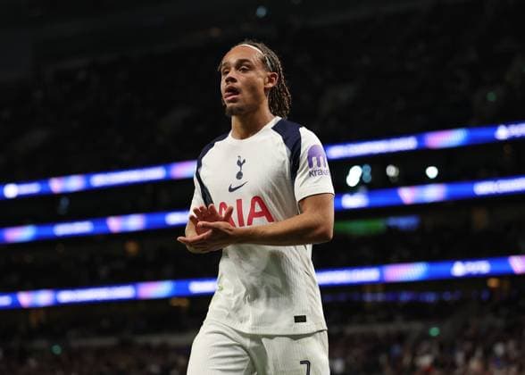 16th September 2025; Tottenham Hotspur Stadium, London, England; UEFA Champions League Football, Tottenham Hotspur versus Villareal; Xavi Simons of Tottenham Hotspur applauding the Spurs fans after being subbed off during the 2nd half  JohnxPatrickxFletcher
