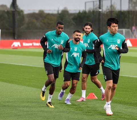 Liverpool Training Alexander Isak 16.9.2025. Liverpool Champions League training, Axa Training Centre, Kirkby, Liverpool. Times Photographer Bradley Ormesher. Alexander Isak in training with team and Arne Slot  Copyright: xBradleyxOrmesherx NINTCHDBPICT001023855562