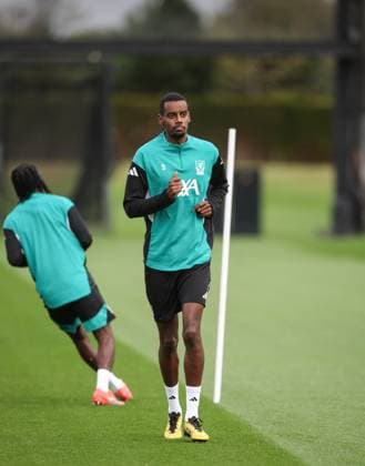 Liverpool Training Alexander Isak 16.9.2025. Liverpool Champions League training, Axa Training Centre, Kirkby, Liverpool. Times Photographer Bradley Ormesher. Alexander Isak in training with team and Arne Slot  Copyright: xBradleyxOrmesherx NINTCHDBPICT001023855829