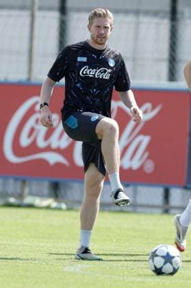 September 17, 2025, Castel Volturno, Napoli, Italy: Kevin De Bruyne of Napoli during a training session on the eve of the UEFA Champions League soccer match between Manchester City and SSC Napoli at SSC Napoli Training Center in Castelvolturno, Italy, 17 September 2025. Castel Volturno Italy - ZUMAl131 20250917_zsp_l131_020 Copyright: xCiroxDexLucax