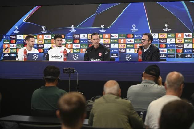 Ahead of Eintracht Frankfurt v Galatasaray - UEFA Champions League HESSE, GERMANY - SEPTEMBER 17: Head Coach Dino Toppmoller and player Fares Chaibi of Eintracht Frankfurt attends a press conference, PK, Pressekonferenz ahead of UEFA Champions League football match against Galatasaray in Hesse, Germany on September 17, 2025. Halil Sagirkaya Anadolu Hesse Germany. Editorial use only. Please get in touch for any other usage.  Copyright: x2025xAnadoluxHalilxSagirkayax