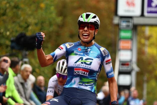 Belgian Shari Bossuyt celebrates as she crosses the finish line to win the one day cycling race Grand Prix de Wallonie 2025 (128,7km), in Namur, on Wednesday 17 September 2025. DAVIDxPINTENS  x134519392x