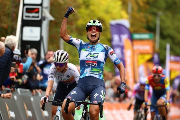 Belgian Shari Bossuyt celebrates as she crosses the finish line to win the one day cycling race Grand Prix de Wallonie 2025 (128,7km), in Namur, on Wednesday 17 September 2025. DAVIDxPINTENS  x134520373x