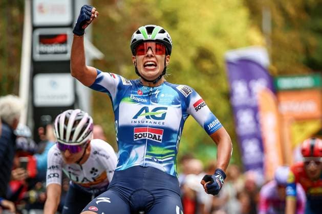 Belgian Shari Bossuyt celebrates as she crosses the finish line to win the one day cycling race Grand Prix de Wallonie 2025 (128,7km), in Namur, on Wednesday 17 September 2025. DAVIDxPINTENS  x134523051x