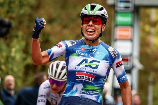Belgian Shari Bossuyt celebrates as she crosses the finish line to win the one day cycling race Grand Prix de Wallonie 2025 (128,7km), in Namur, on Wednesday 17 September 2025. DAVIDxPINTENS  x134523122x