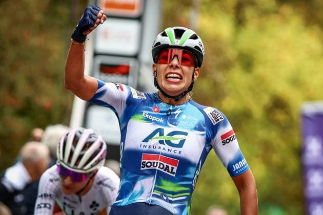 Belgian Shari Bossuyt celebrates as she crosses the finish line to win the one day cycling race Grand Prix de Wallonie 2025 (128,7km), in Namur, on Wednesday 17 September 2025. DAVIDxPINTENS  x134523132x
